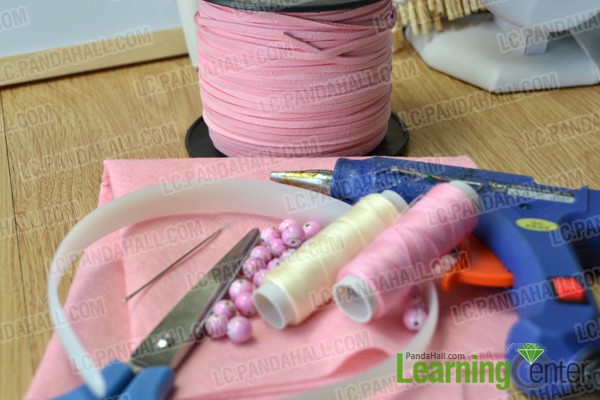 materials and tools for making felt butterfly headband