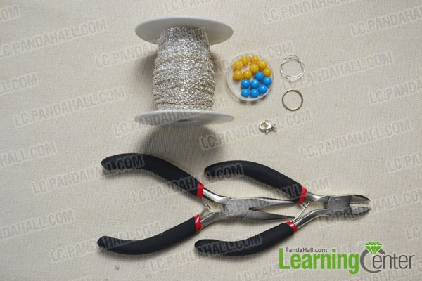 materials needed in DIY the cube beaded pendant necklace