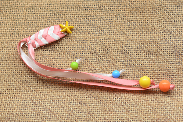 final look of the handmade pink ribbon hair clip