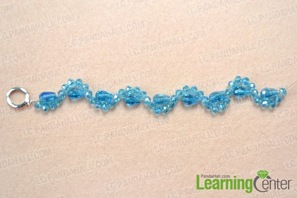 Make the basic simple patterns for the crystal beaded bracelet