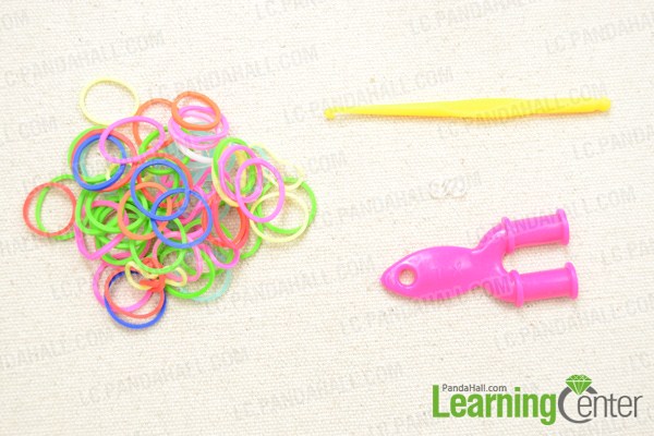 Materials in making twist rubber band bracelets