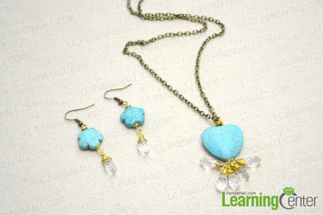 finished jewelry set out of wire and turquoise bead