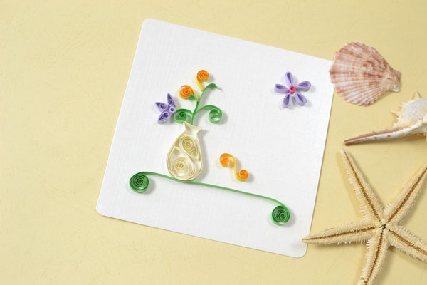 Here is the final look of the quilling paper flower vase greeting card!