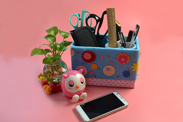 Here is the final look of the desk organizer: