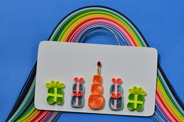 Here is the final look of the birthday cake card with colorful quilling paper