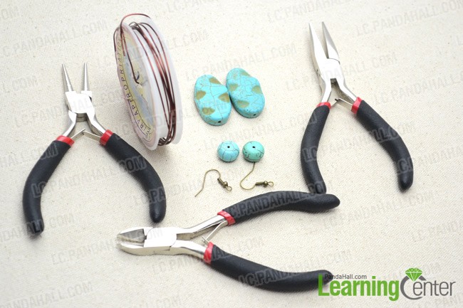 Materials and tools for the wire wrapped earrings