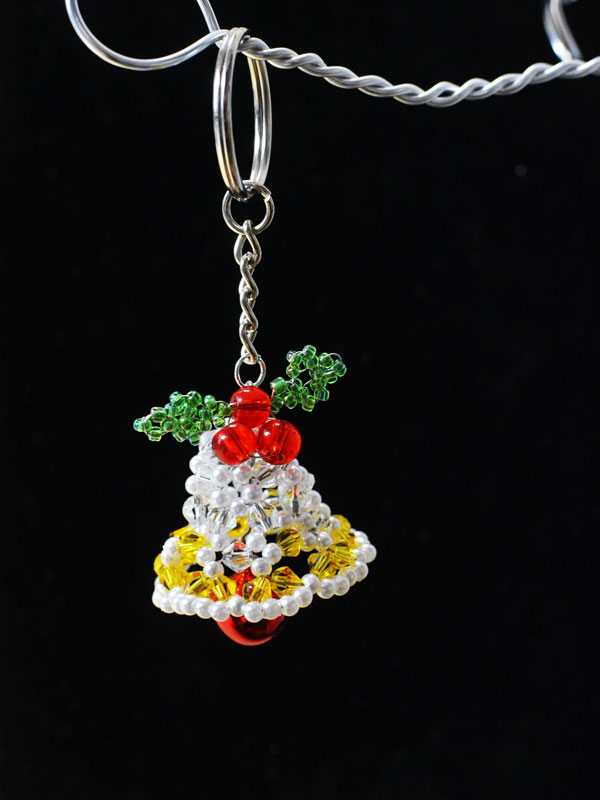 final look of the beaded Christmas bell craft