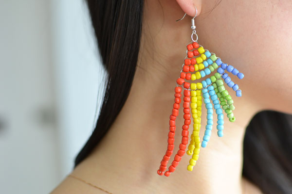 The final look of colorful beaded fairy wing earrings: