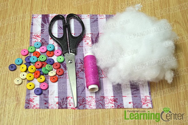 materials and tools for making a colorful watch pillow