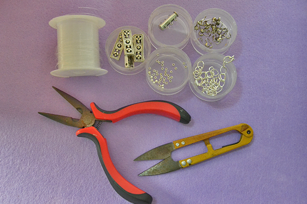  Materials needed for the chain bracelet for girls: 