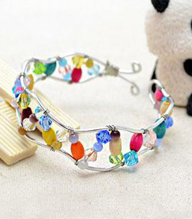 How to Make a Wire Wrapped Bangle Bracelet by Using Leftover Beads