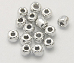 Electroplate Glass Seed Beads, Round Hole Rocailles, Abacus, Silver, Size: about 2mm in diameter, 2mm thick, hole: 0.5mm 