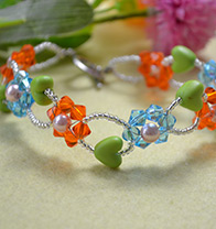 How to Make a Colorful Glass Bead Flower Bracelet at Home for the Coming Spring