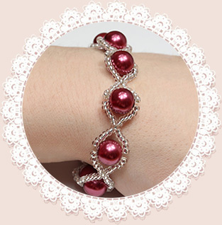 How to Make Your Own Red Pearl Bracelet with Clear Seed Beads